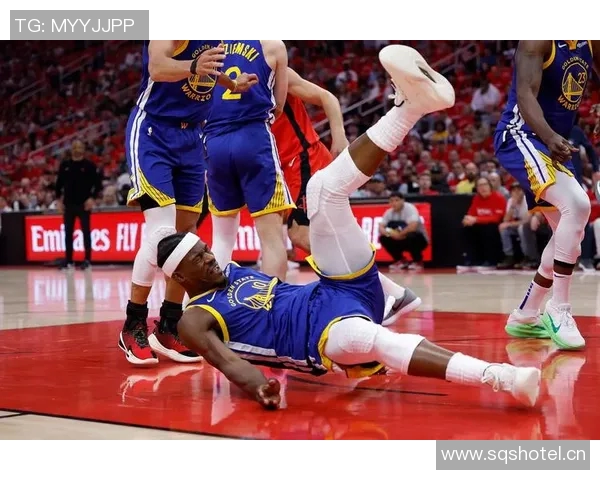 怀特闪耀全场29分钟内高效砍下30分7板9助助球队获胜