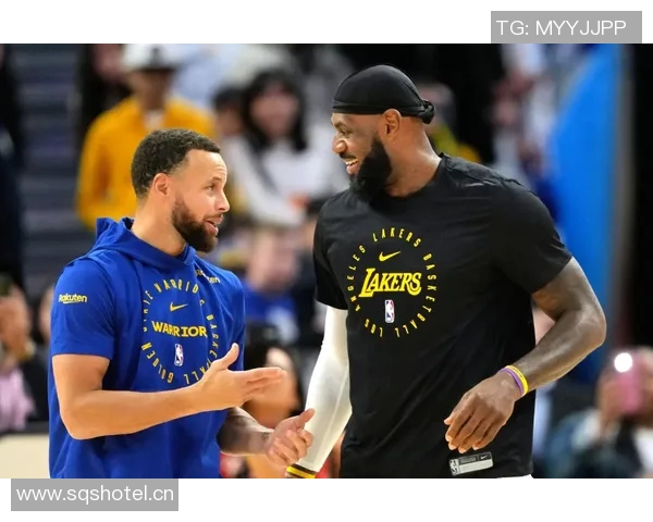 岁月如歌白发渐显詹姆斯与库里媒体日采访照引发球迷感慨