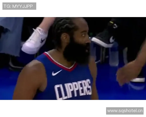 哈登半场表现出色10投6中砍下并列最高16分三分球命中率高达60无失误