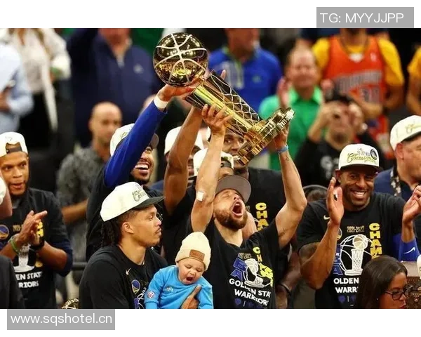 杜兰特本赛季表现亮眼圆梦180俱乐部场均252分命中率超高